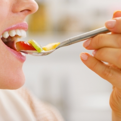 ゆっくり食べるダイエット。スローチューイングとは?やり方と注意点を紹介