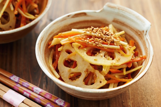 皮ごと食べられる？れんこんの正しい下処理方法とはの画像