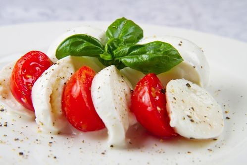 モッツァレラそっくり 焼きヨーグルトレシピ アレンジ5選 Macaroni