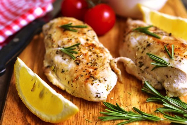 ヘルシーなのに大満足 鶏胸肉ダイエットのやり方と調理ポイント Macaroni