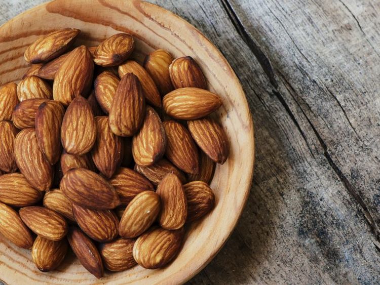 素焼きアーモンドと生アーモンドとの違い 食べ方とおすすめ商品10選 Macaroni