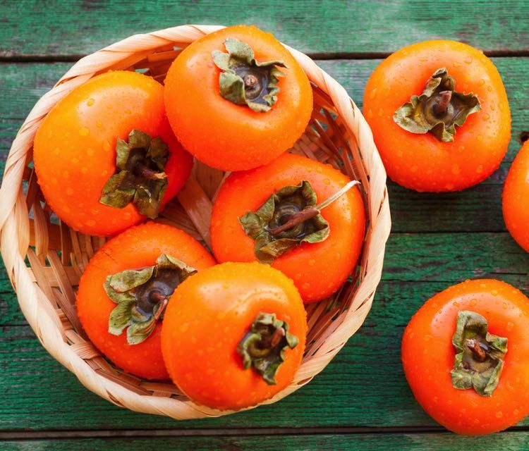 自宅で簡単 渋柿の渋抜きや甘くする方法 柿の簡単レシピ10選 Macaroni 自宅で簡単 渋柿の渋抜きや甘くする方法 柿の簡単レシピ10選 Macaroni