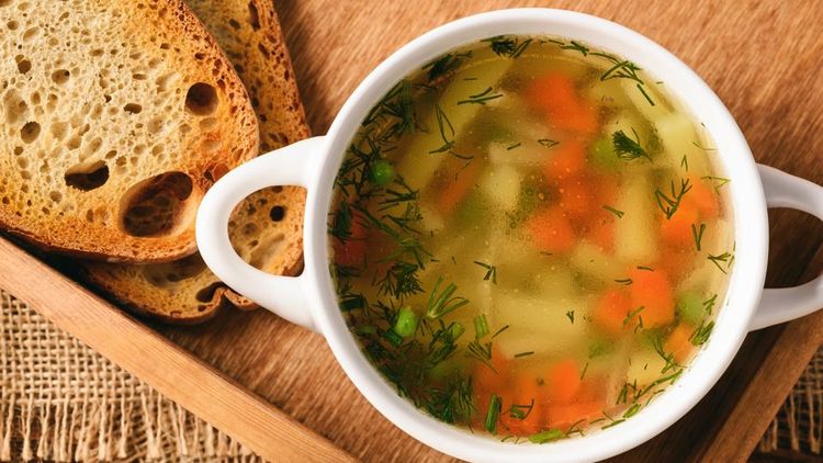 管理栄養士執筆 コンソメスープのカロリーや糖質量 カロリーオフする方法も必見 Macaroni