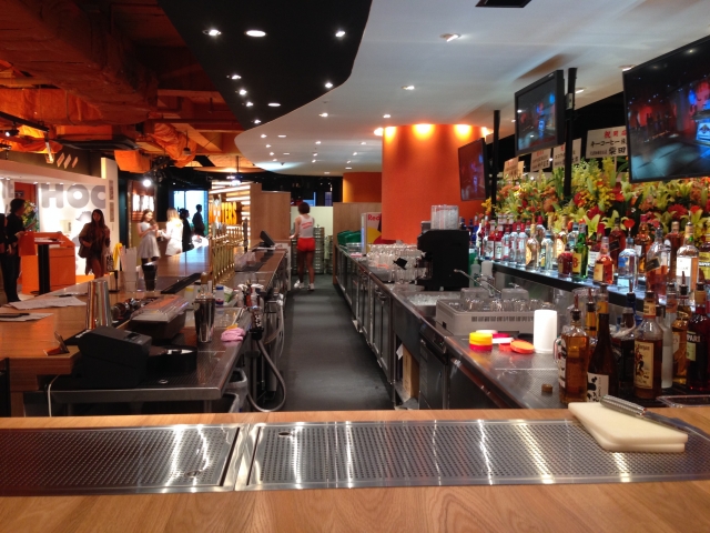 渋谷フーターズに行ってきたよ！アジア最大の広さに驚愕！！！の画像