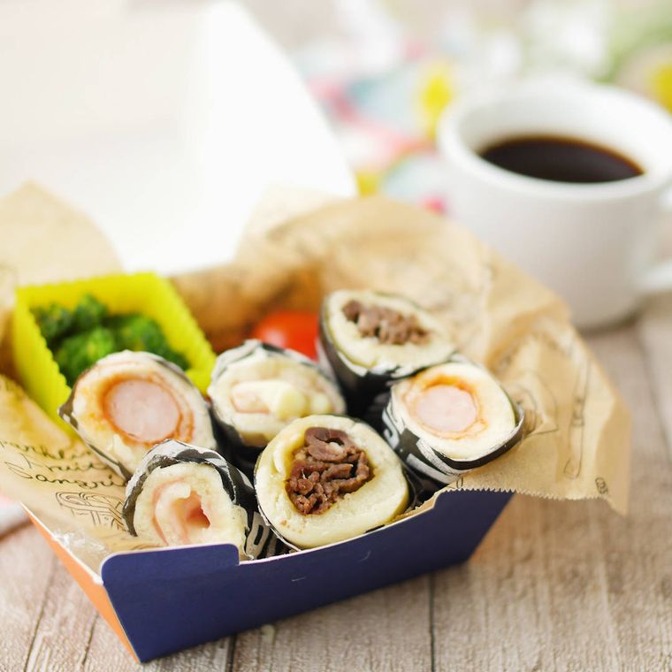 ランチボックスに入れたくるくるラップサンド