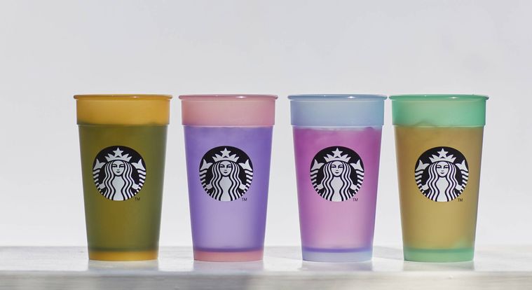 本日発売!スタバオンライン限定カップはドリンクを入れると色が変わる…?の画像