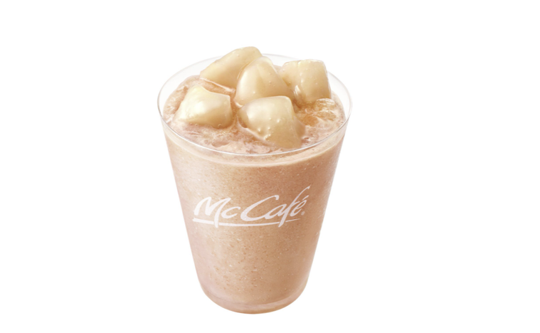 期間限定!マックカフェから “桃” のスムージーとフラッペが新発売の画像