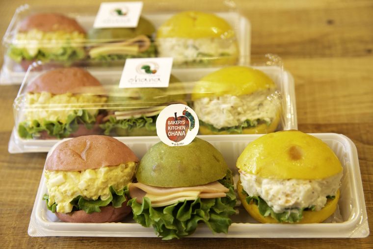 世界初「はらぺこあおむしコラボベーカリー」が東京にオープン!おしゃれな限定グッズも販売中の画像
