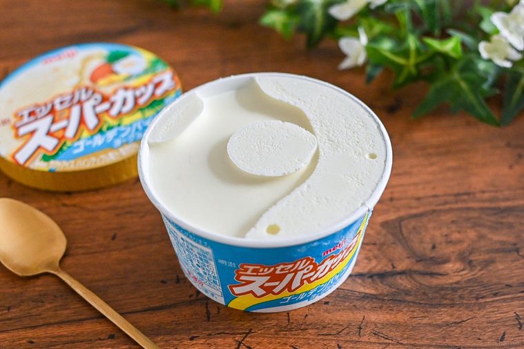 スーパーカップ新作は夏先取り!ゴールデンパインとヨーグルトのさっぱり感がクセになる【365日アイス女子】の画像