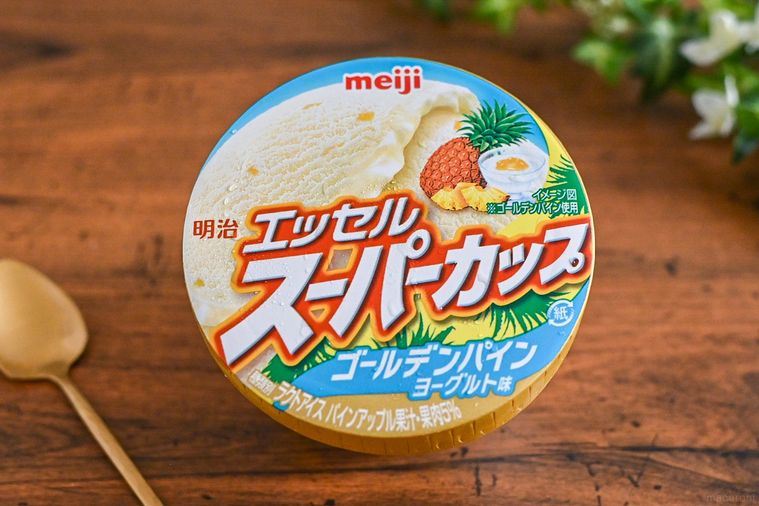 スーパーカップ新作は夏先取り!ゴールデンパインとヨーグルトのさっぱり感がクセになる【365日アイス女子】の画像