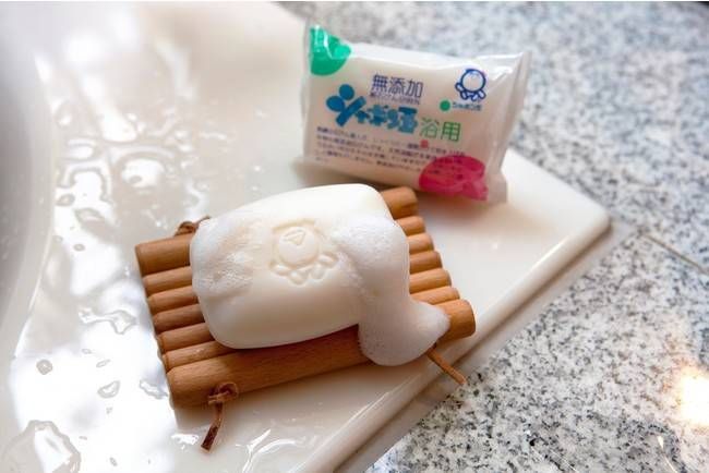 「シャボン玉石けん」でキッチンの汚れをスッキリ!肌や環境にやさしいお掃除法の画像
