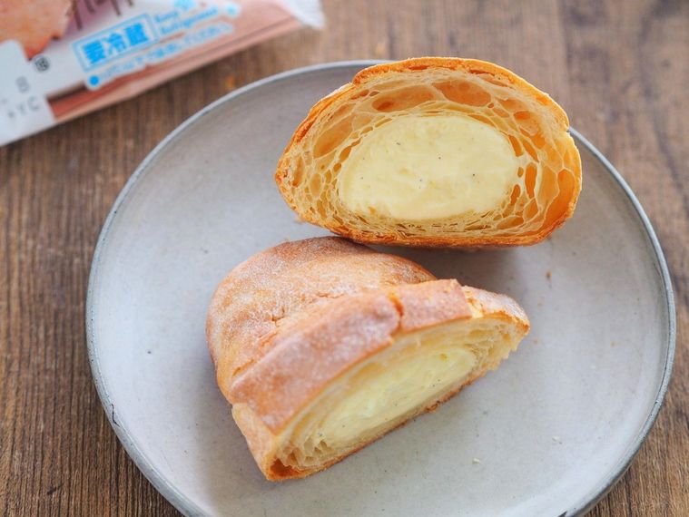 ヒットの予感!ファミマ「冷やして食べるクリームクロワッサン」はバターっぷりが凄いの画像