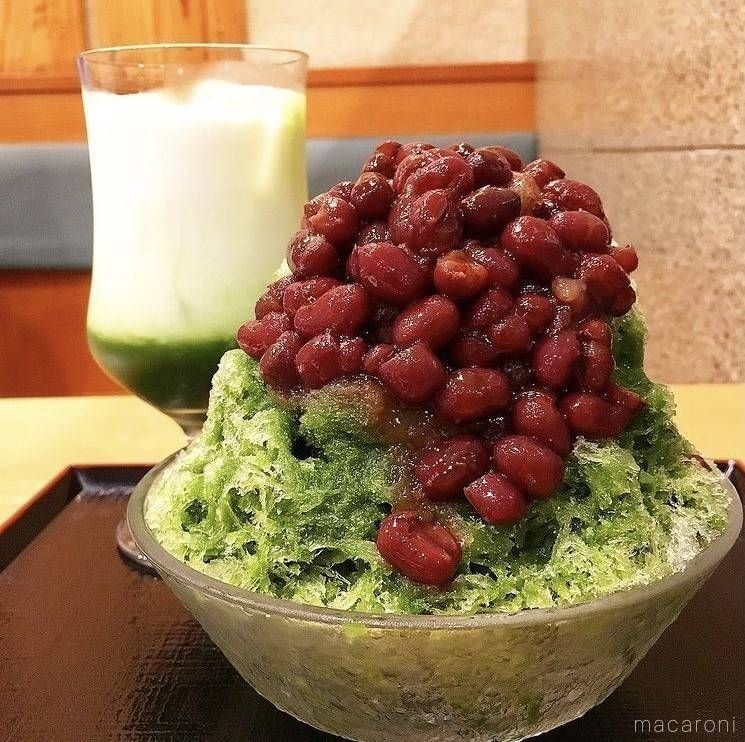 小豆たっぷりの茶房いせはんの宇治金時