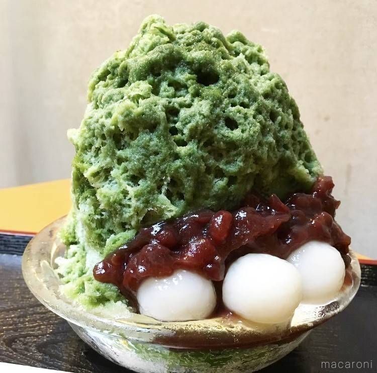 ガラスの器に盛られた茶寮 油長の宇治金時
