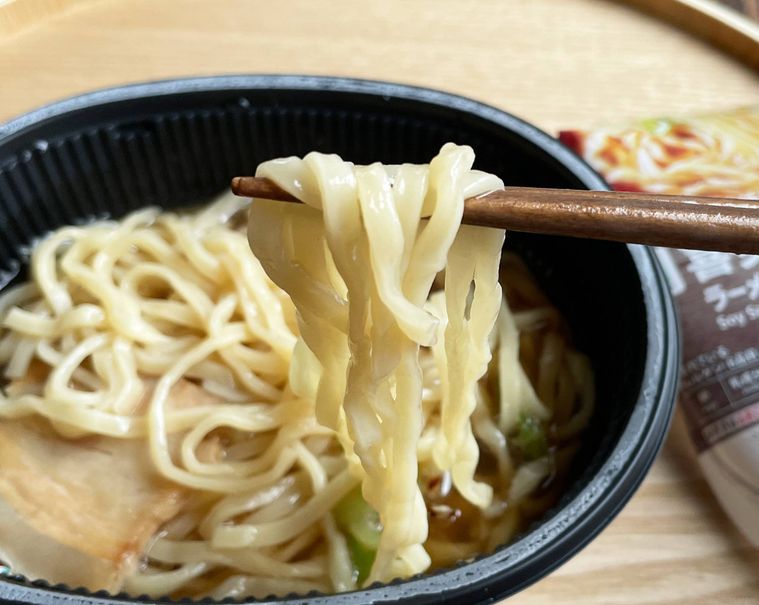 喜多方しょうゆラーメンの麺
