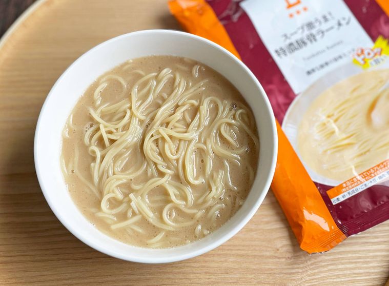 特濃豚骨ラーメンの調理例