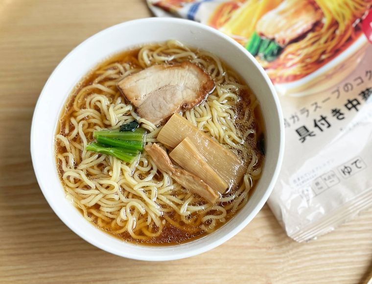 具付き中華そばの調理例