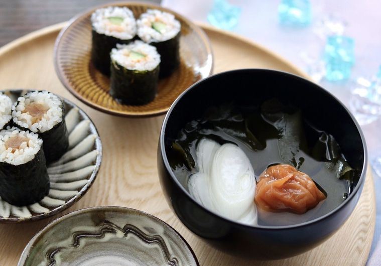 陶器の豆皿でいただく梅雨のさっぱり献立【神谷よしえさんの「旅する豆皿」#5】の画像