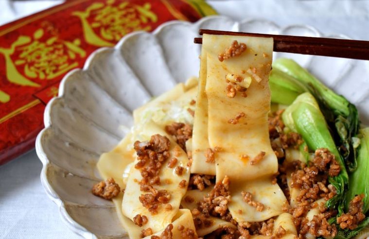 世界一画数の多い料理「ビャンビャン麺」がカルディに!未知の中華料理に挑戦の画像