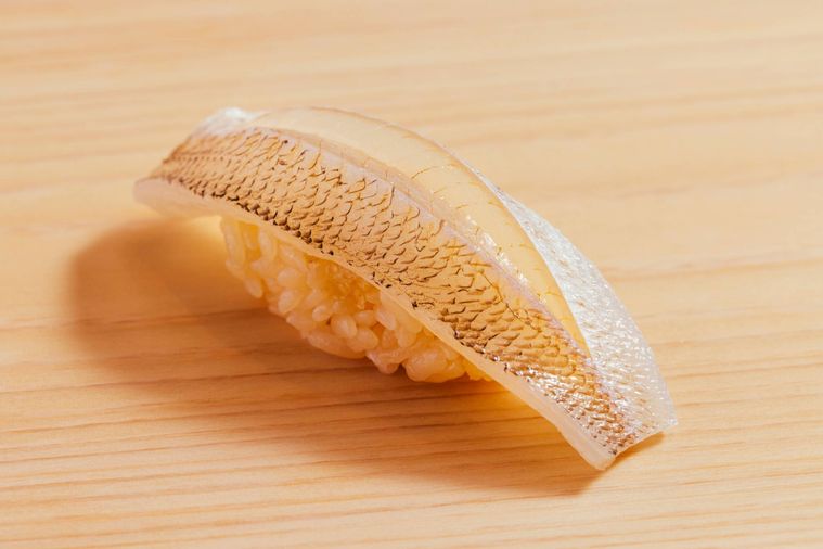 “究極のすし体験”を堪能できる。銀座にすし「佐たけ」がオープン!の画像