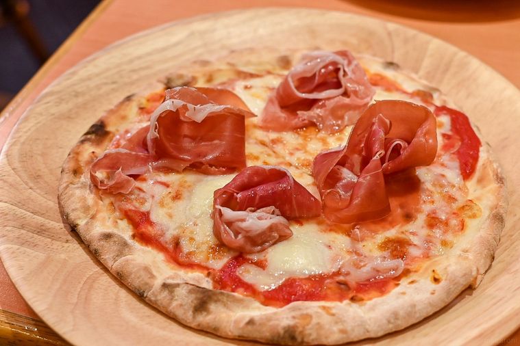 イタリア人直伝!サイゼリヤ「マルゲリータピザ」のおいしい食べ方の画像