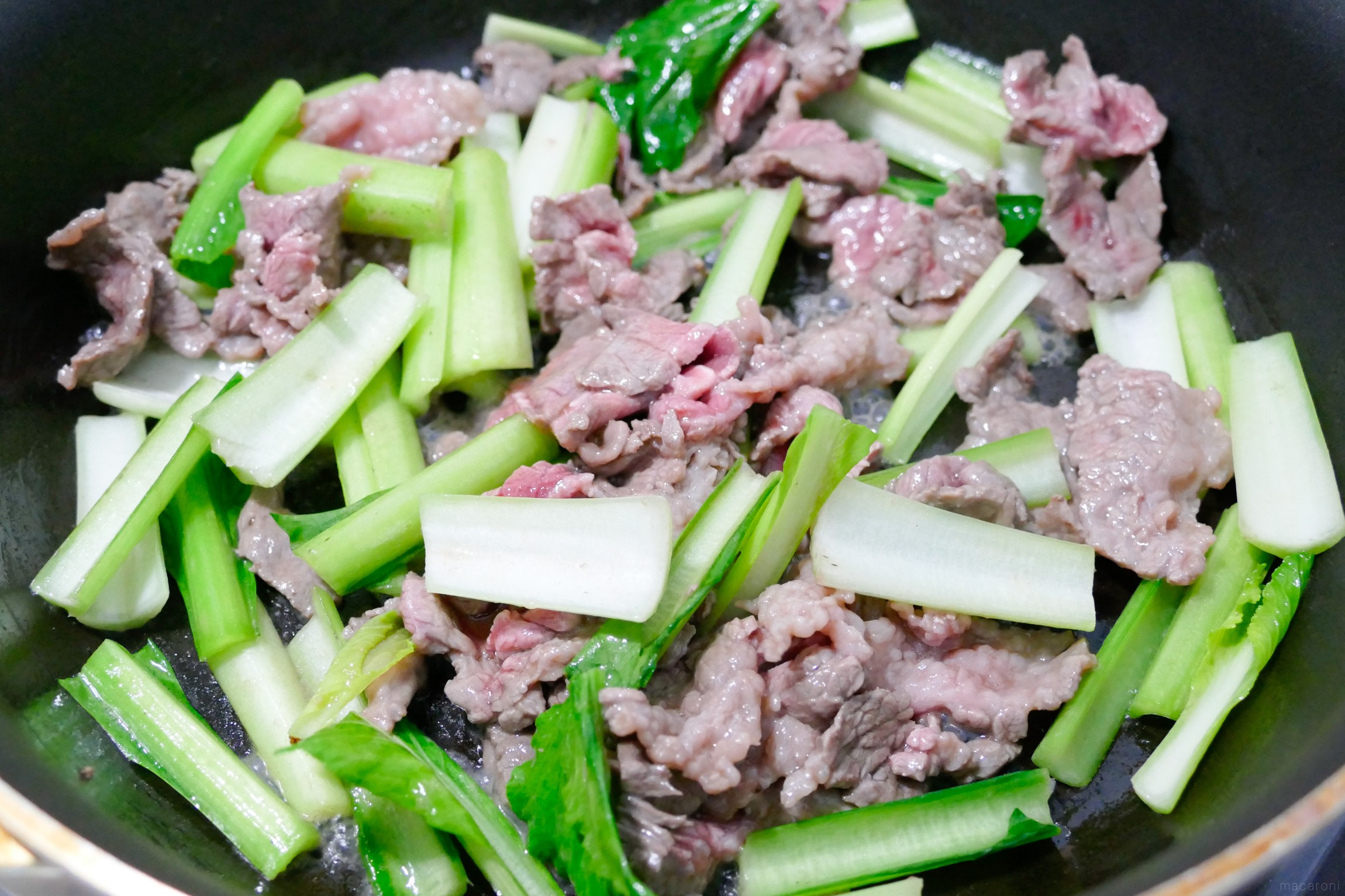 クセになる甘辛さ ビビン丼の作り方とピリ辛丼レシピ3選 Macaroni