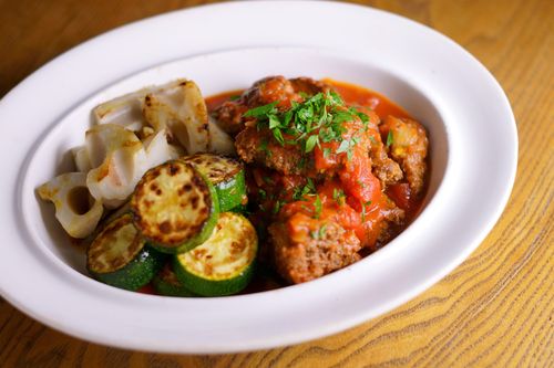 植松良枝さんの バスク風ミートボール 旬を味わう華やかデリおかず 4 Macaroni 植松良枝さんの バスク風ミートボール 旬を味わう華やかデリおかず 4 Macaroni