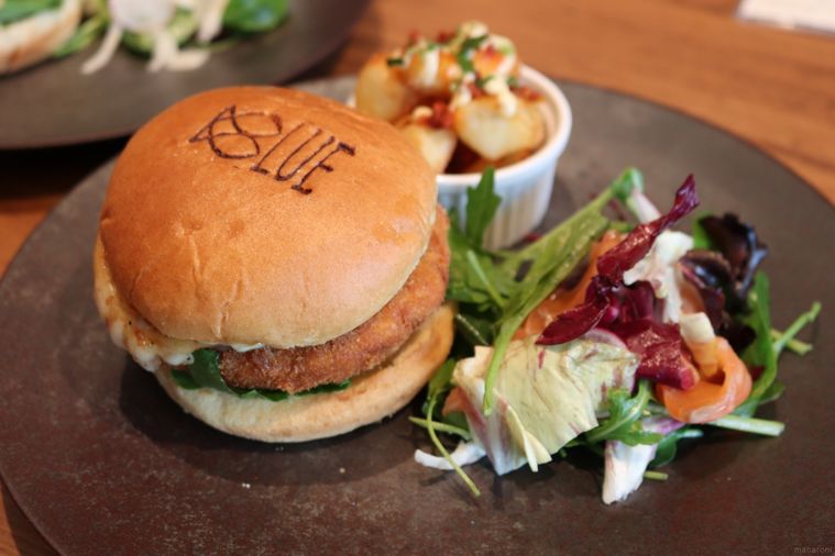 地球にやさしいSバーガーを実食!サステナブルなレストラン「シンシアブルー」と「ザ・バーン」がコラボの画像