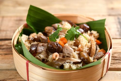 炊飯器で驚きのもっちり仕上げ！「豚肉と甘栗のタイ風おこわ」【調理 