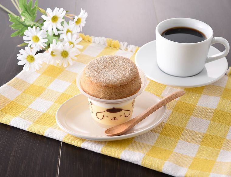 ファミマに「ポムポムスフレプリン」が登場!25周年を記念したふわしゅわ食感のスイーツの画像