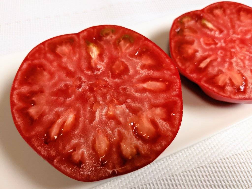 謎の「闇落ちトマト」が人気爆発！もしかしたら一番甘いかも、購入は