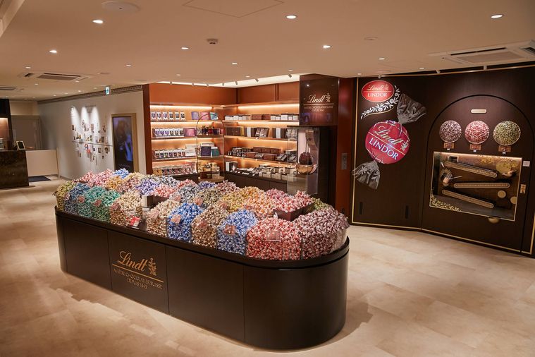 世界初リンツのフラッグシップショップに潜入!チョコレート好きは見逃せない新スポットの画像