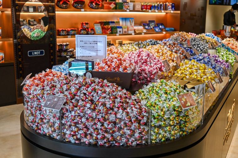 世界初リンツのフラッグシップショップに潜入!チョコレート好きは見逃せない新スポットの画像