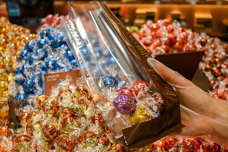 世界初リンツのフラッグシップショップに潜入!チョコレート好きは見逃せない新スポットの画像
