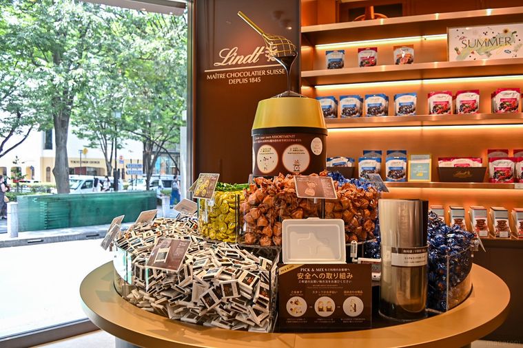 世界初リンツのフラッグシップショップに潜入!チョコレート好きは見逃せない新スポットの画像