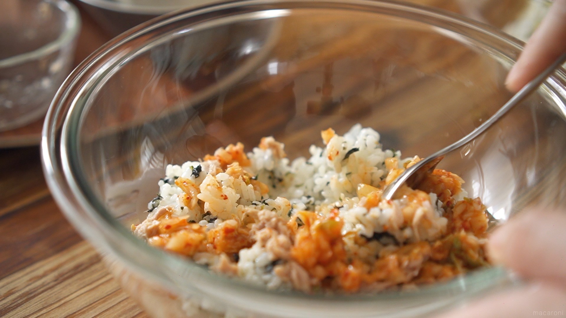 韓国の定番おにぎり！チュモッパ（주먹밥）の作り方 - macaroni