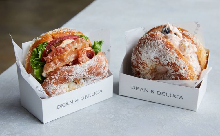 DEAN&DELUCAに新作「ドーナツサンド」が登場!具材たっぷりの甘じょっぱい味わいの画像