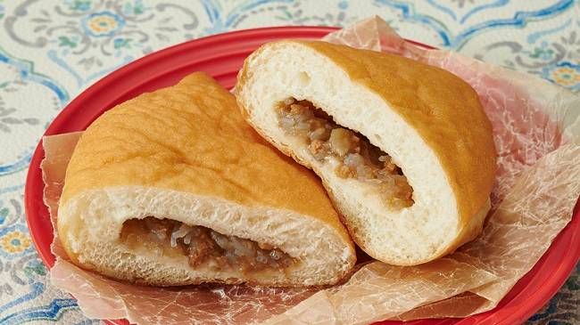 100円ローソン7月新作!世界のパンやフルーツパンシリーズが登場の画像