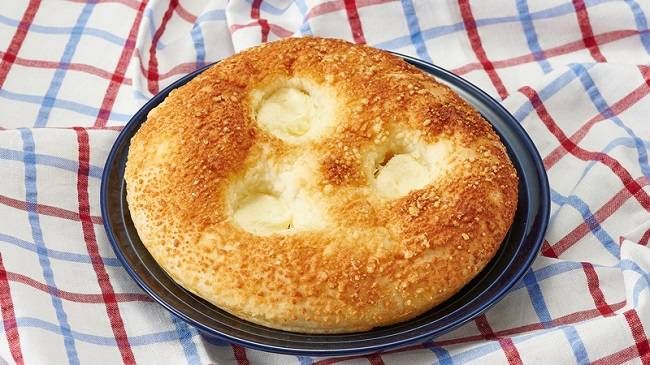 100円ローソン7月新作!世界のパンやフルーツパンシリーズが登場の画像