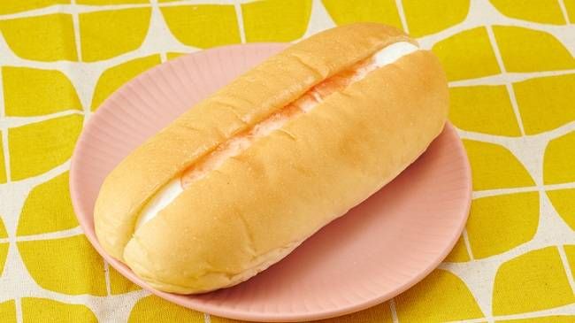 100円ローソン7月新作!世界のパンやフルーツパンシリーズが登場の画像