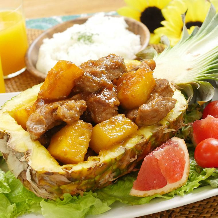 皿に盛られたトロピカルポーク