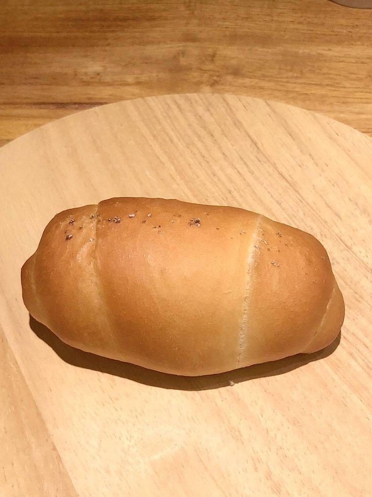 横浜の高級食パン専門店「よろしく」。食パンや食べ歩きにもおすすめなパンを販売の画像