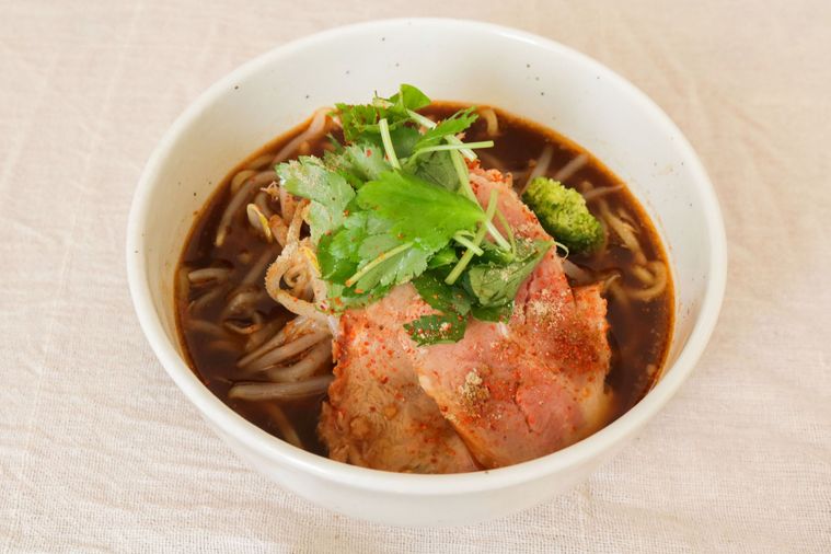 器に盛られたラーメン