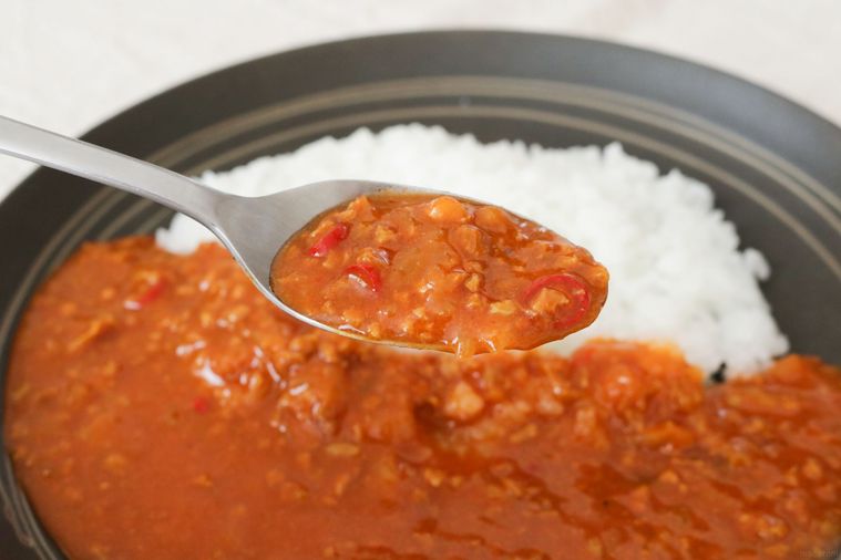 冷たいまま食べる激辛グルメ!?「夏のカレー 大辛」が想像以上に攻撃的【トレンドカレー部#5】の画像