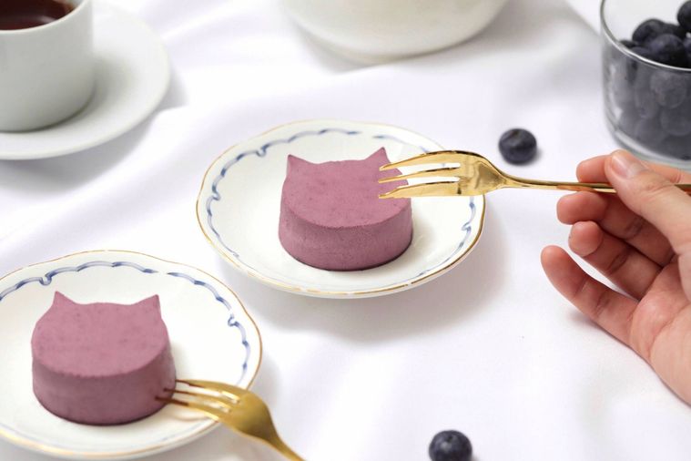 夏限定の甘酸っぱさ。「にゃんチーブルーベリー」がねこねこチーズケーキから新発売の画像