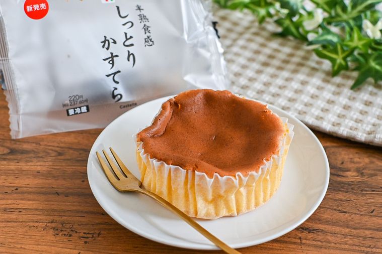 即完売の予感!セブン「半熟食感 しっとりかすてら」のとろけ具合が衝撃的の画像