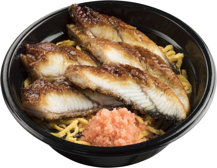 テイクアウトの容器ににうなぎ丼が入っている