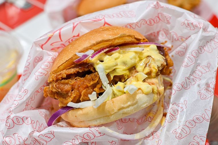 代官山のチキンバーガー専門店「ドゥーワップ」が大手チェーンを揺るがす!ここで食べるべきメニューは…の画像