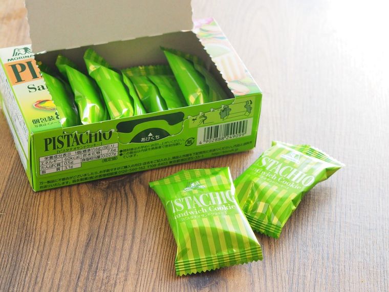 じんわり広がる風味。森永「ピスタチオサンドクッキー」は300円以下とは思えない贅沢感の画像
