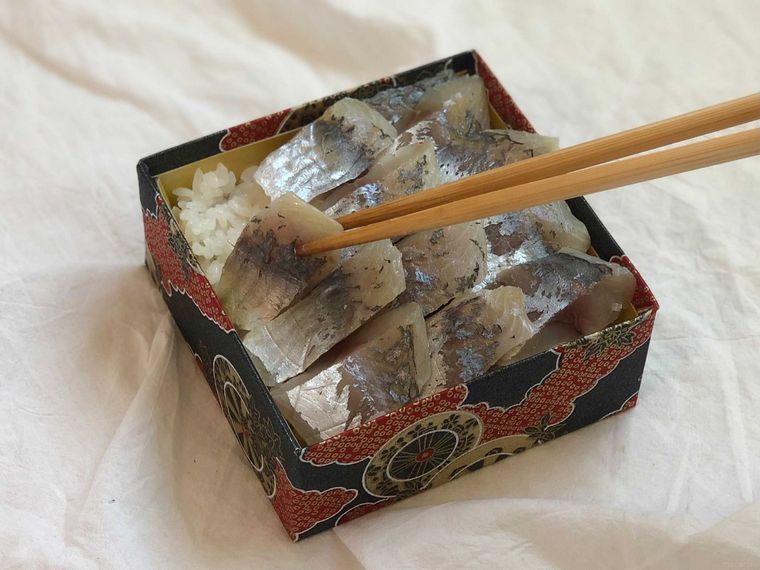 伊豆の名物駅弁「武士のあじ寿司」をお取り寄せレポ!マニアも絶賛するその理由とはの画像